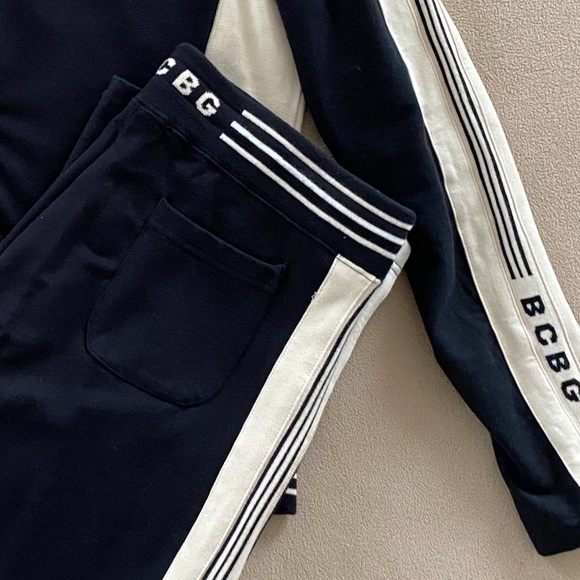 BCBG. CLASSY SPORTY JUMPSUIT - Picture 2 of 7